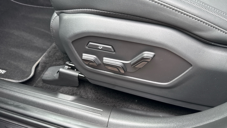 Hyundai SANTA FE 1.6 TGDi PHEV Calligraphy 5dr 4WD Auto [6 Seats] Estate